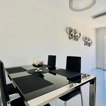 Sea & Sierra Escape * Nerja