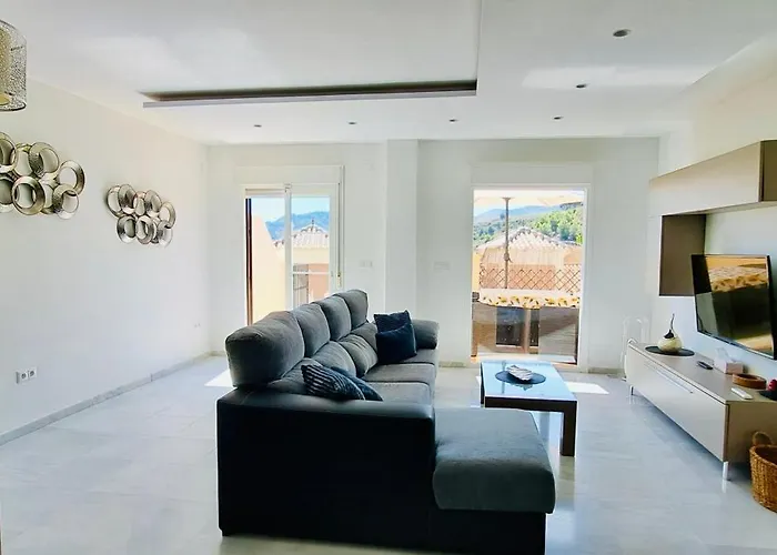 Sea & Sierra Escape * Nerja