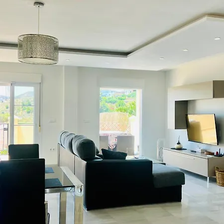 Sea & Sierra Escape * Nerja