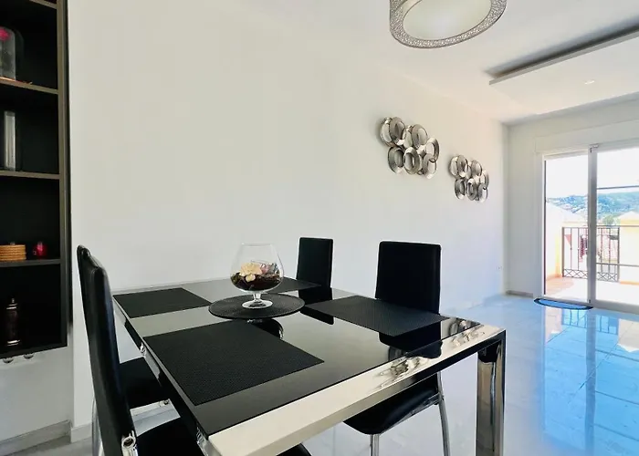 Sea & Sierra Escape * Nerja